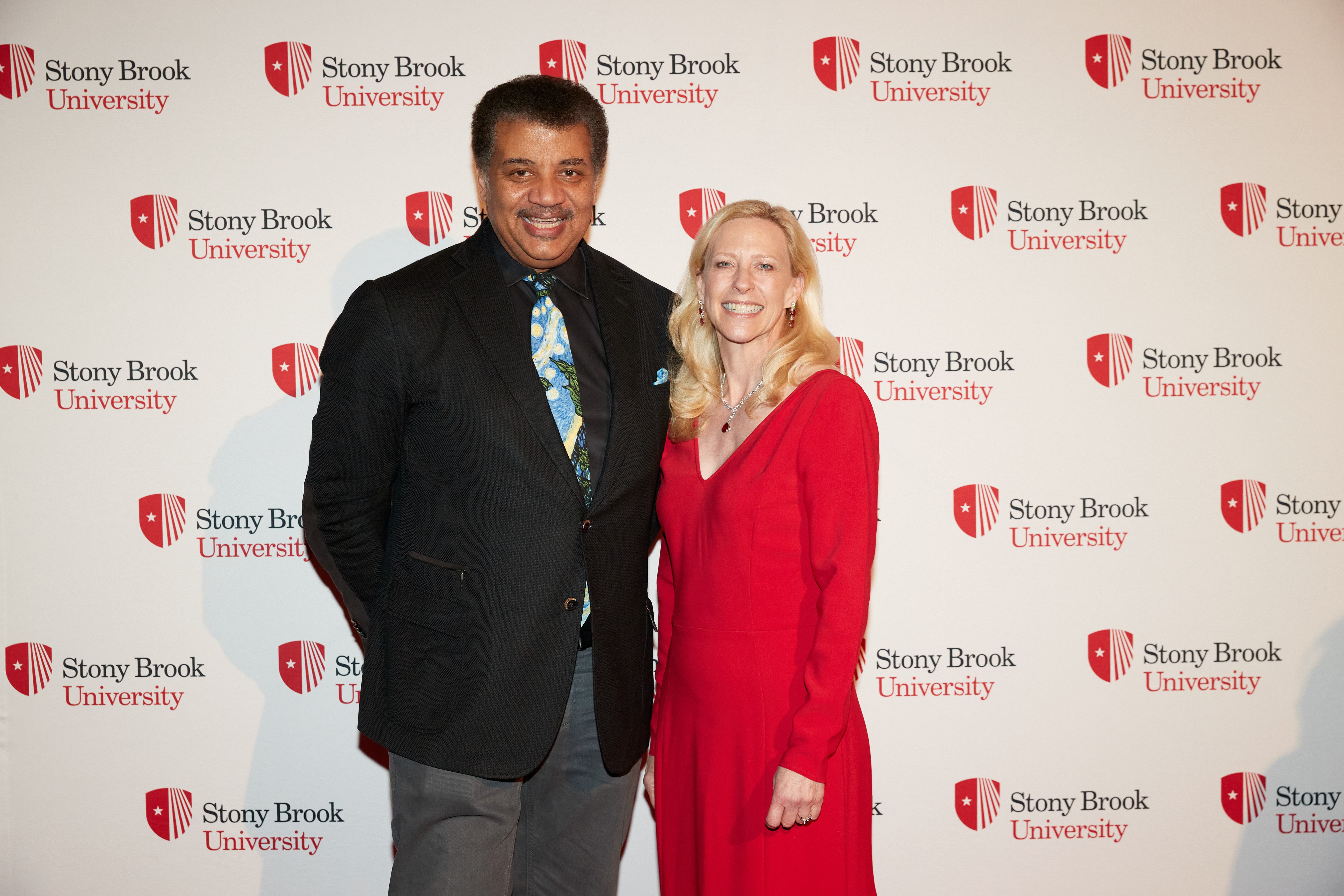 Neil deGrasse Tyson with Stony Brook President Maurie McInnis. (Photo by Juliana Thomas)