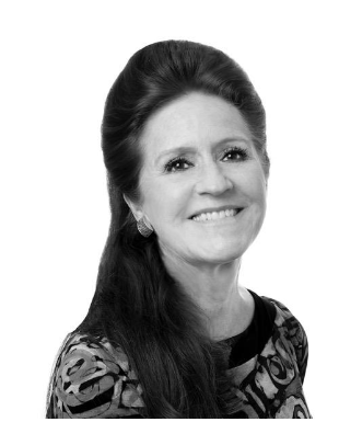 Peggy Maki Headshot