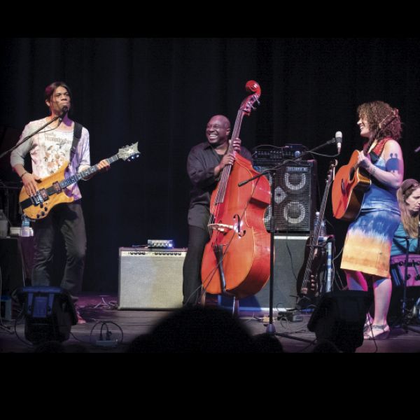 JAZZ:  Stanley Jordan Trio
